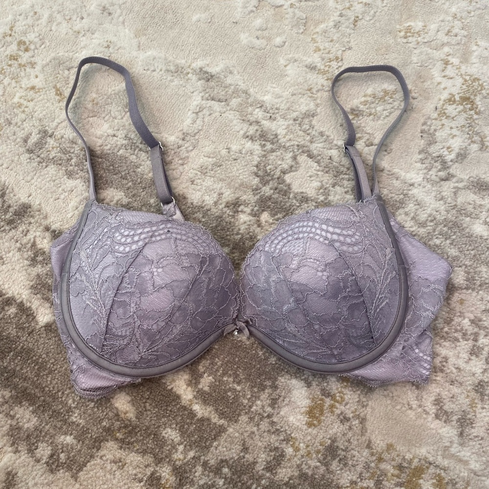 Victoria’s Secret Grey Lace Plunge Bra 32C
